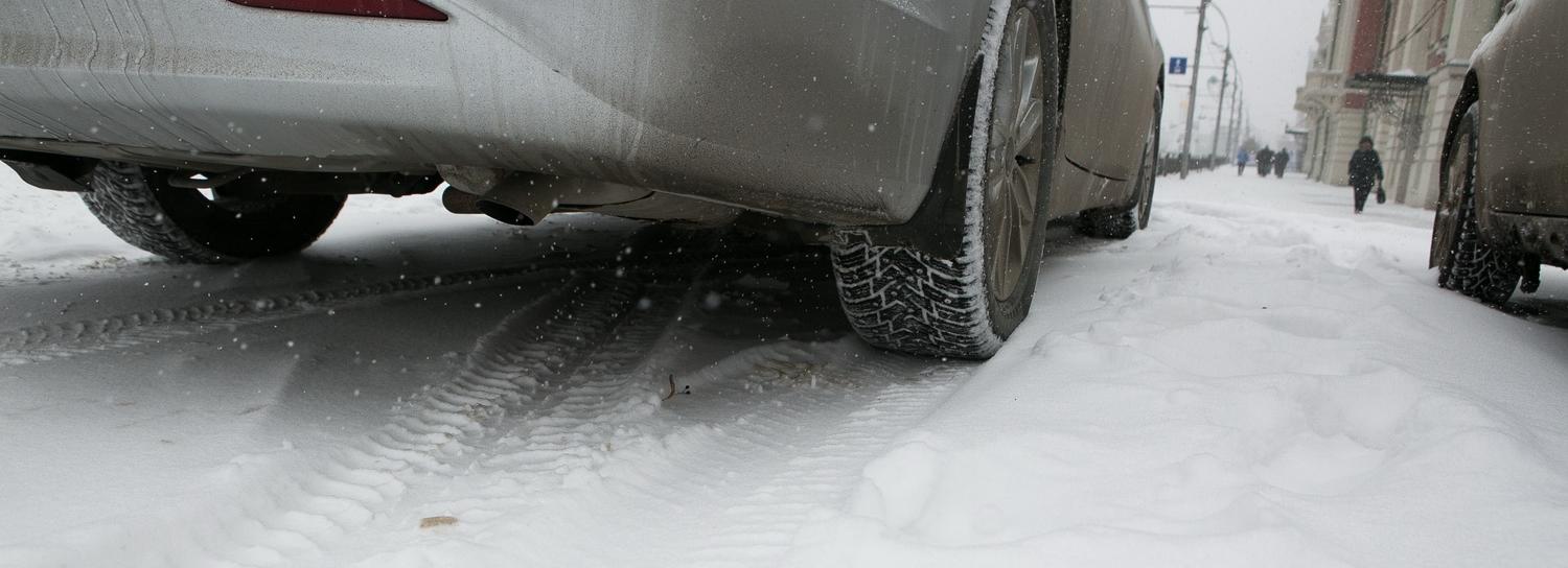 У шиномонтажек Новосибирска — очереди: сколько стоит переобуть авто