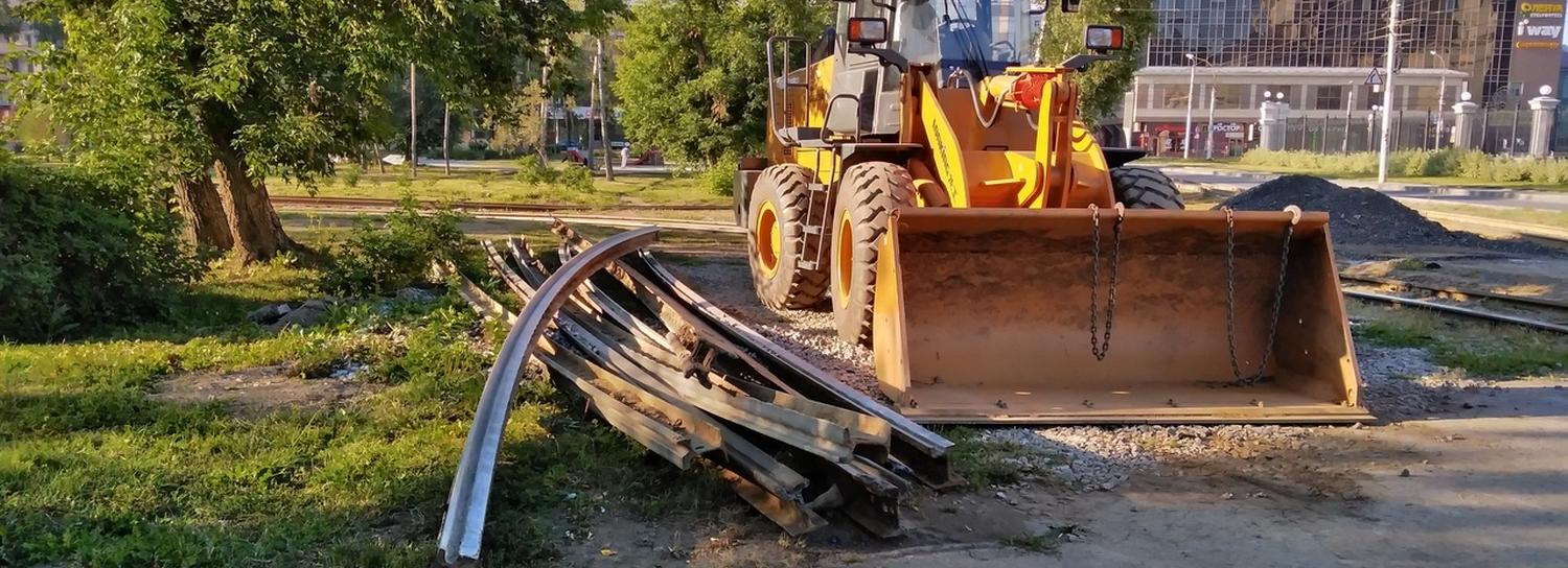 В Новосибирске за оперным театром уложили 100 метров изогнутых рельсов