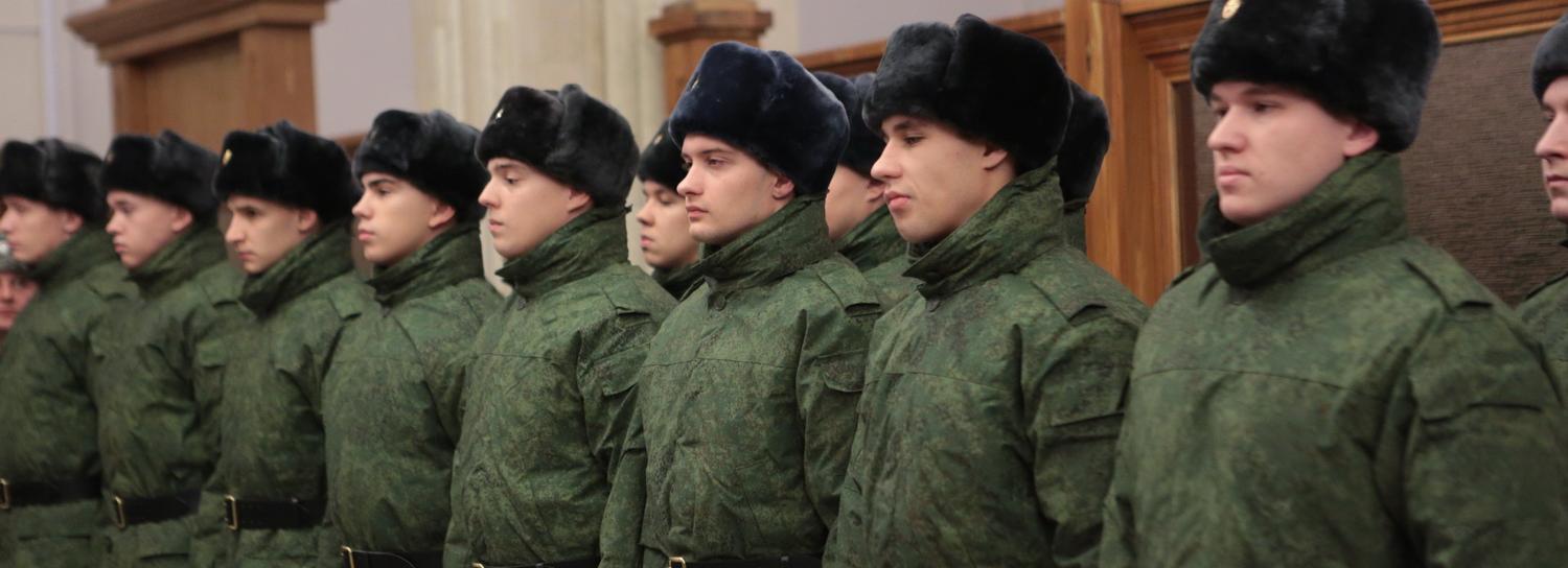 Больше двух тысяч новосибирцев призовут в армию этой осенью