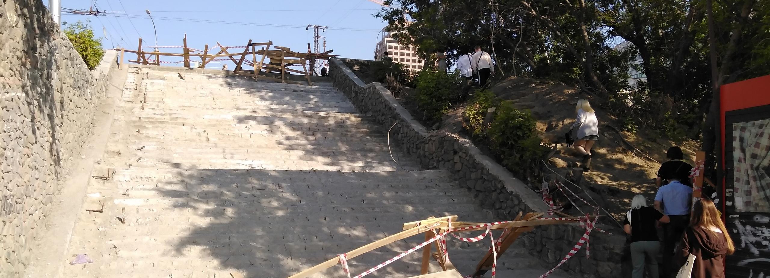 Ремонт лестницы на Речном вокзале вышел на финишную прямую