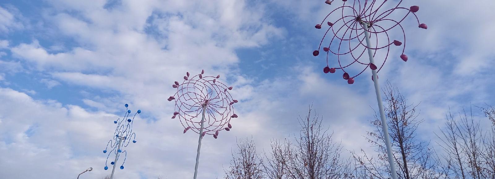 Ветряные кинетические скульптуры вернули в парк у планетария