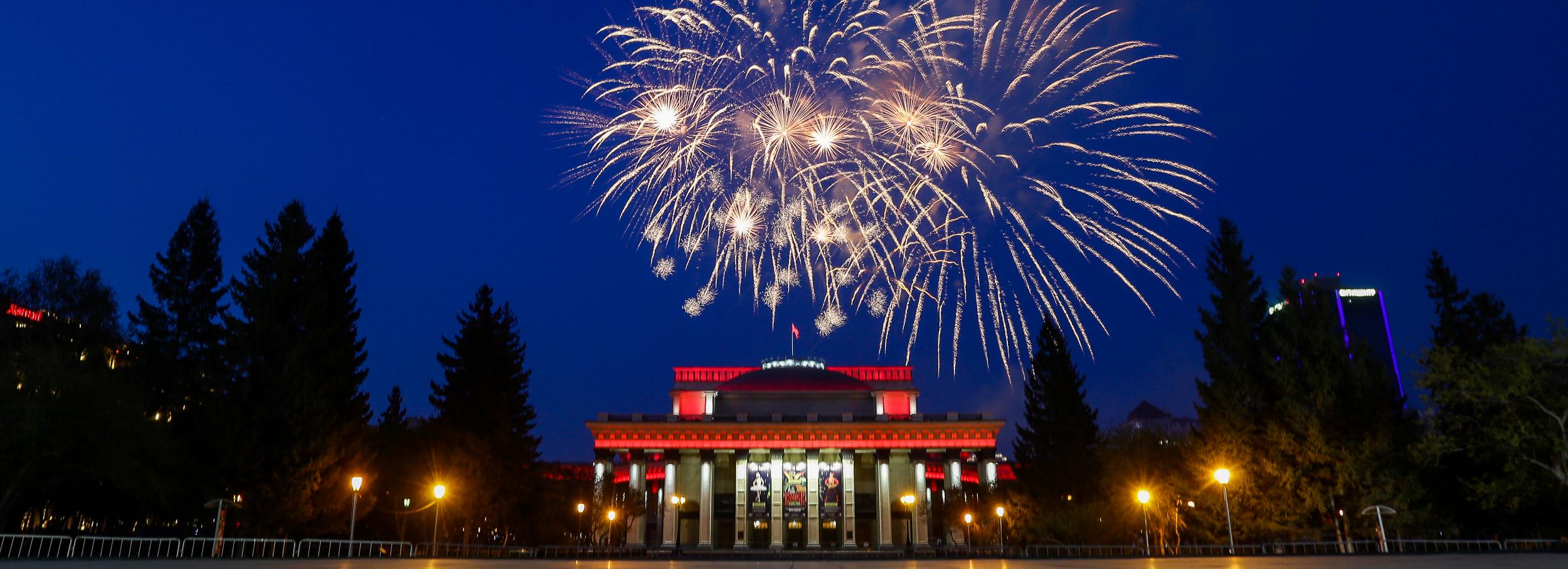 Салют и шесть фейерверков запустят в Новосибирске 9 мая 2023 года