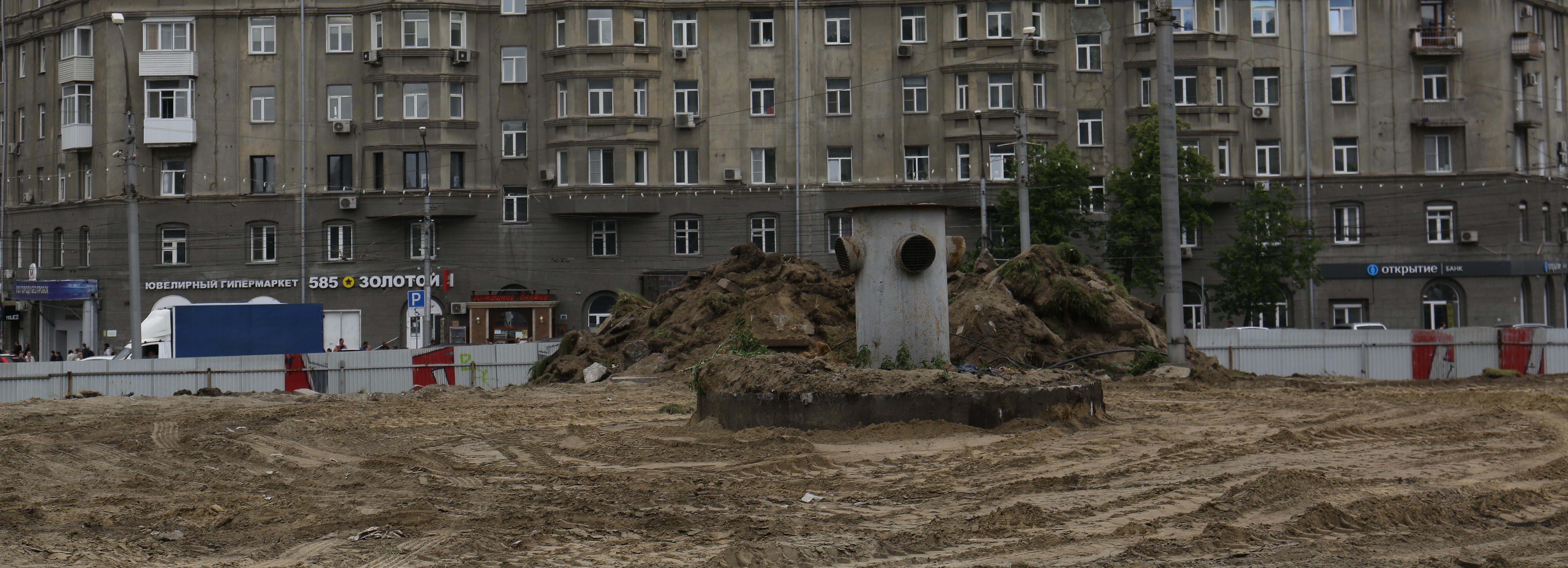 В мэрии Новосибирска объяснили исчезнувшие с площади Калинина киоски