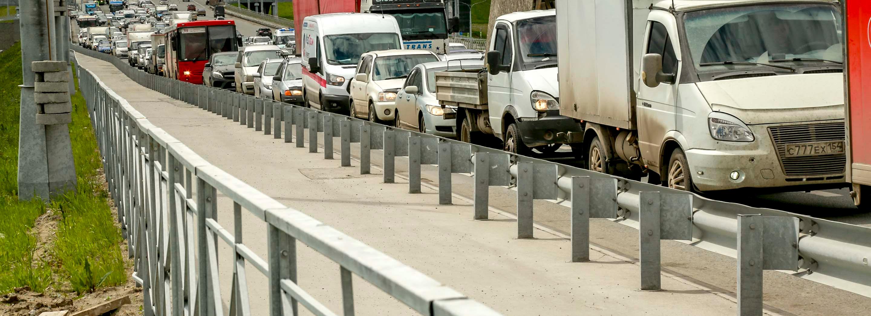 Подъём на Октябрьский мост отремонтируют на сэкономленные деньги