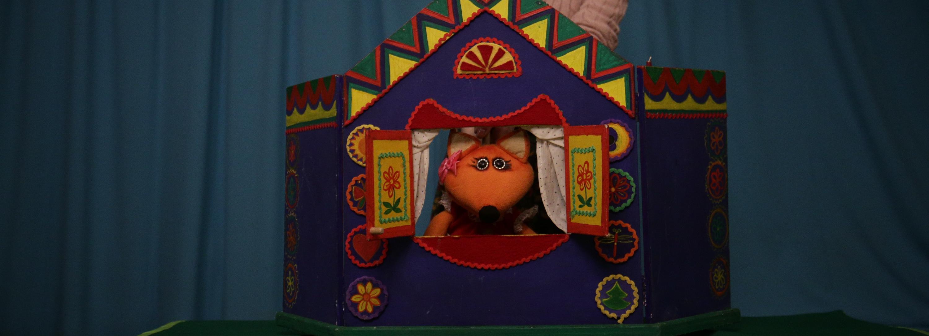 Старых добрых «Колобка» и «Курочку Рябу» показали самодеятельные театры