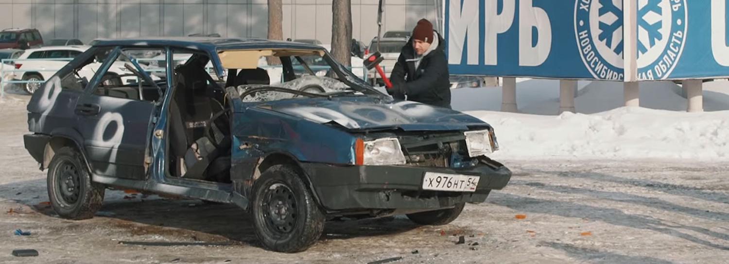 Проклятие девятки: болельщики «Сибири» устроили crash-акцию перед ЛДС