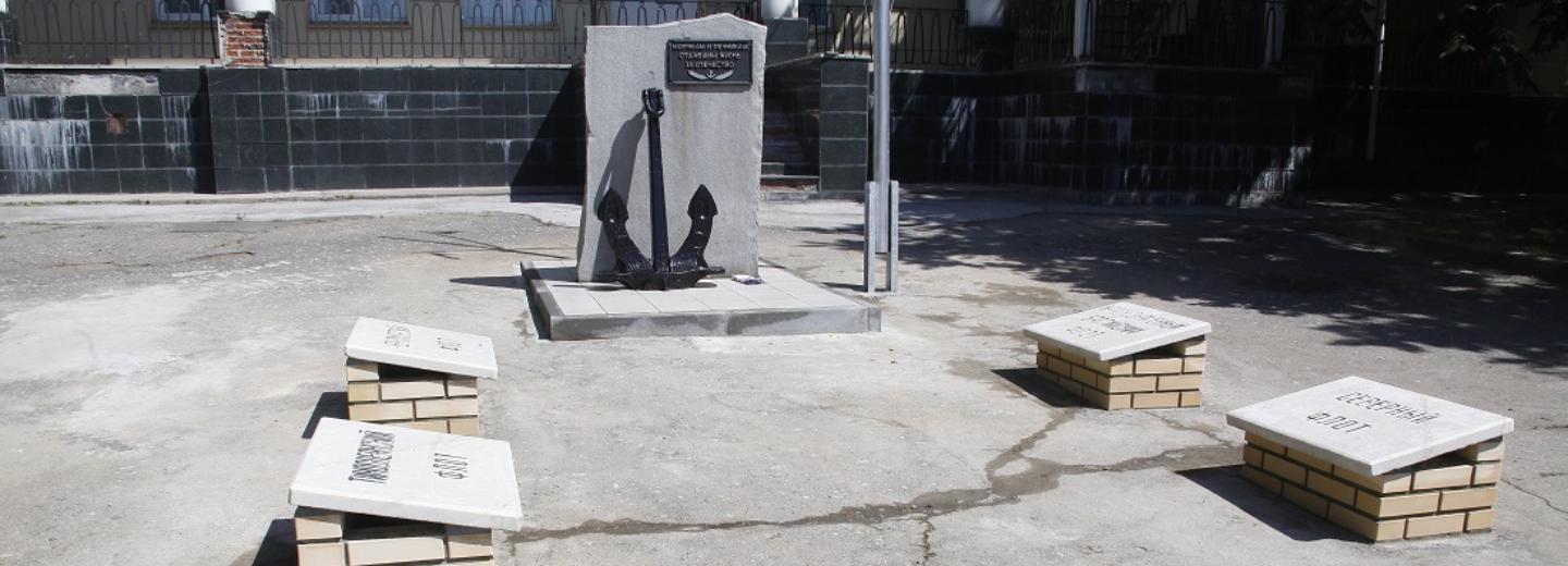 Памятник морякам у набережной стал собственностью Новосибирска