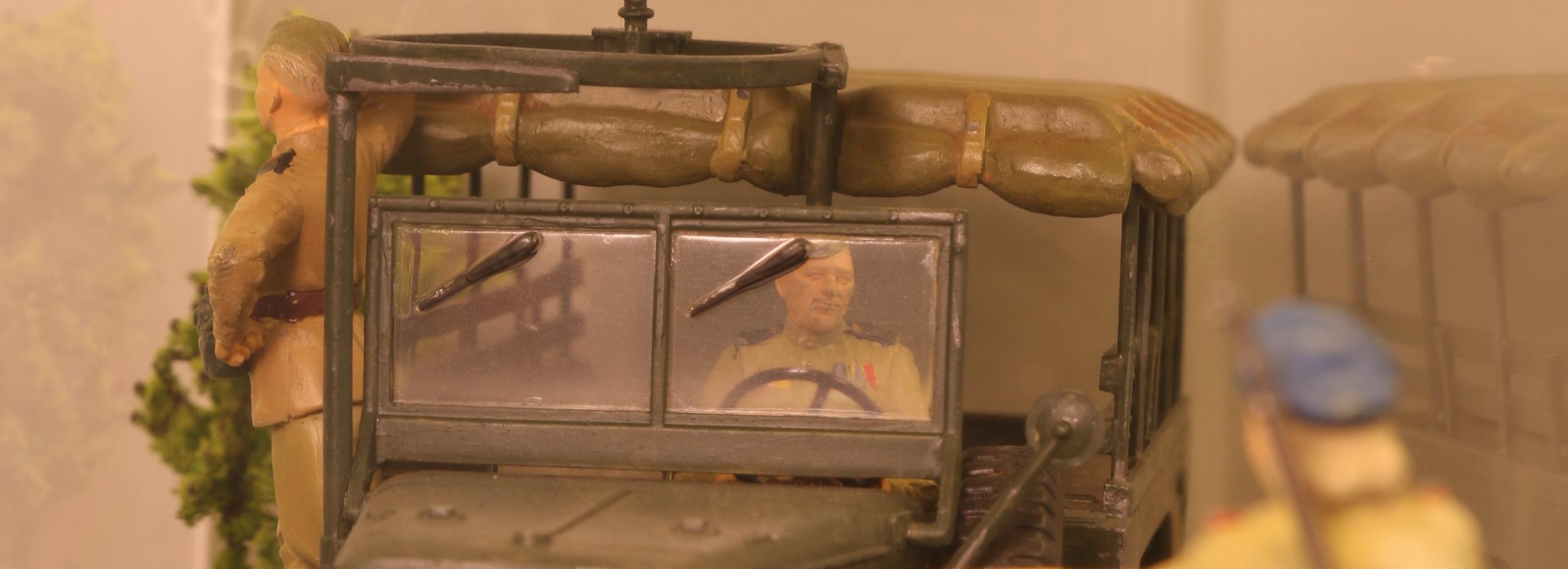 Не игрушки: выставку моделей военной техники открыл Музей на набережной