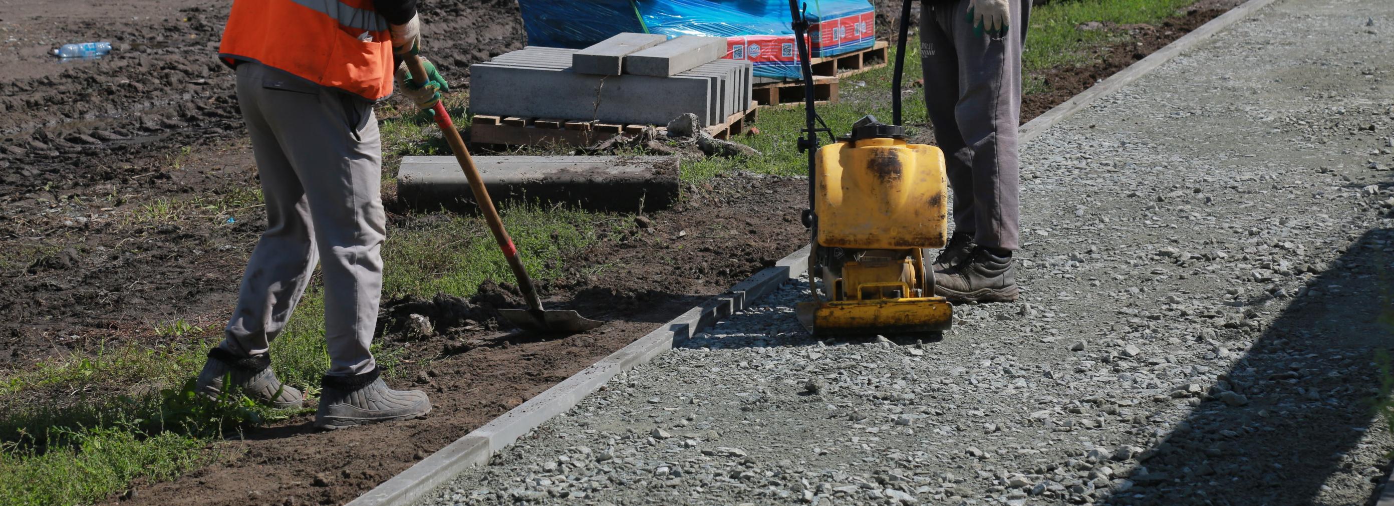 Тротуары в Новосибирске обновят на рекордные 300 млн рублей