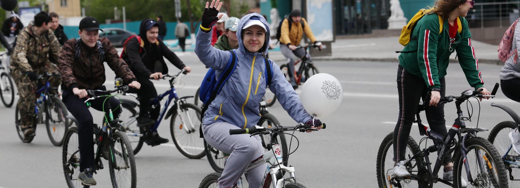 Афиша выходных: фестиваль фейерверков, велоквест и выставка на пл. Ленина