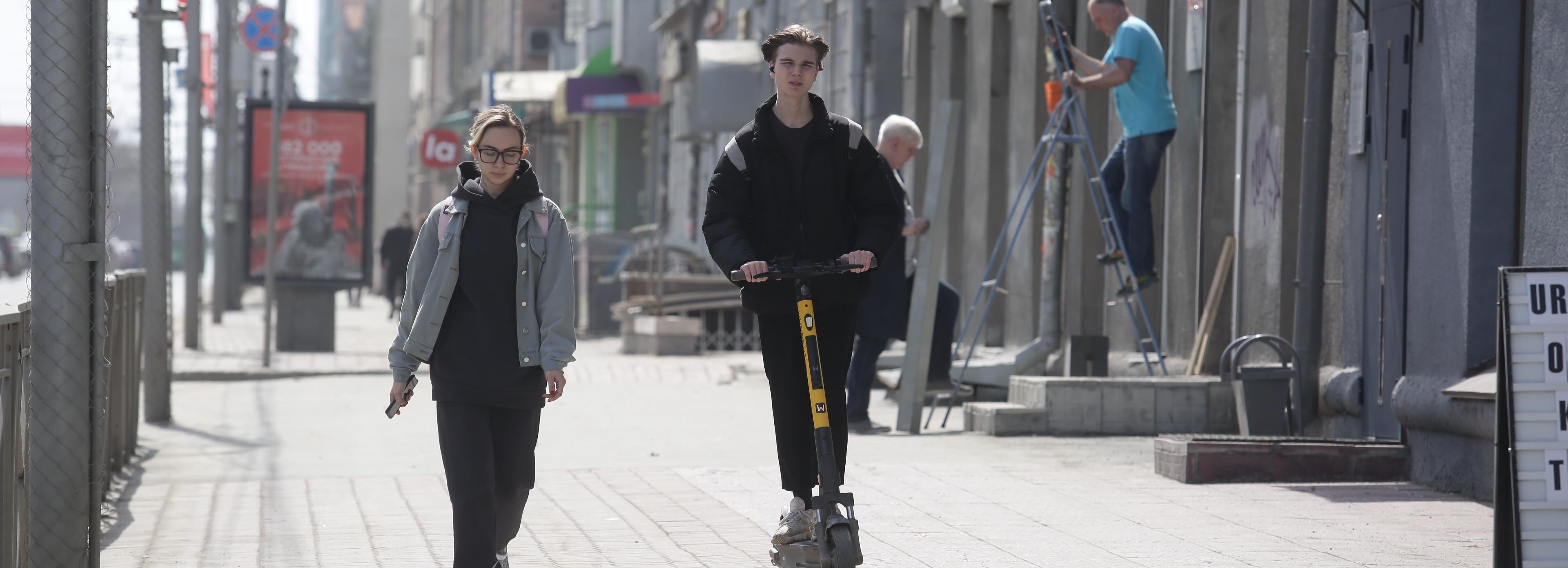 Кикшеринг vs ГИБДД: почему штрафуют самокатчиков без прав