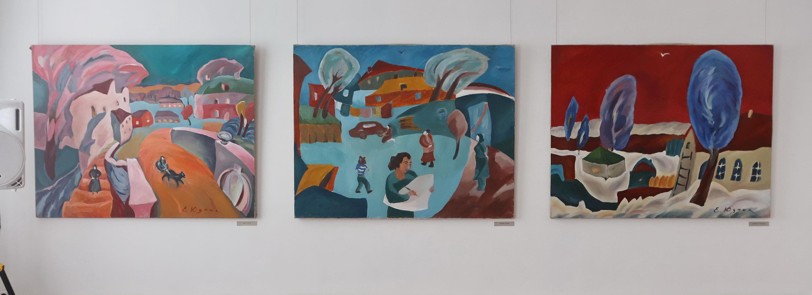 Афиша выходных: вечерок с гаданиями, валяние в снегу и радостная выставка