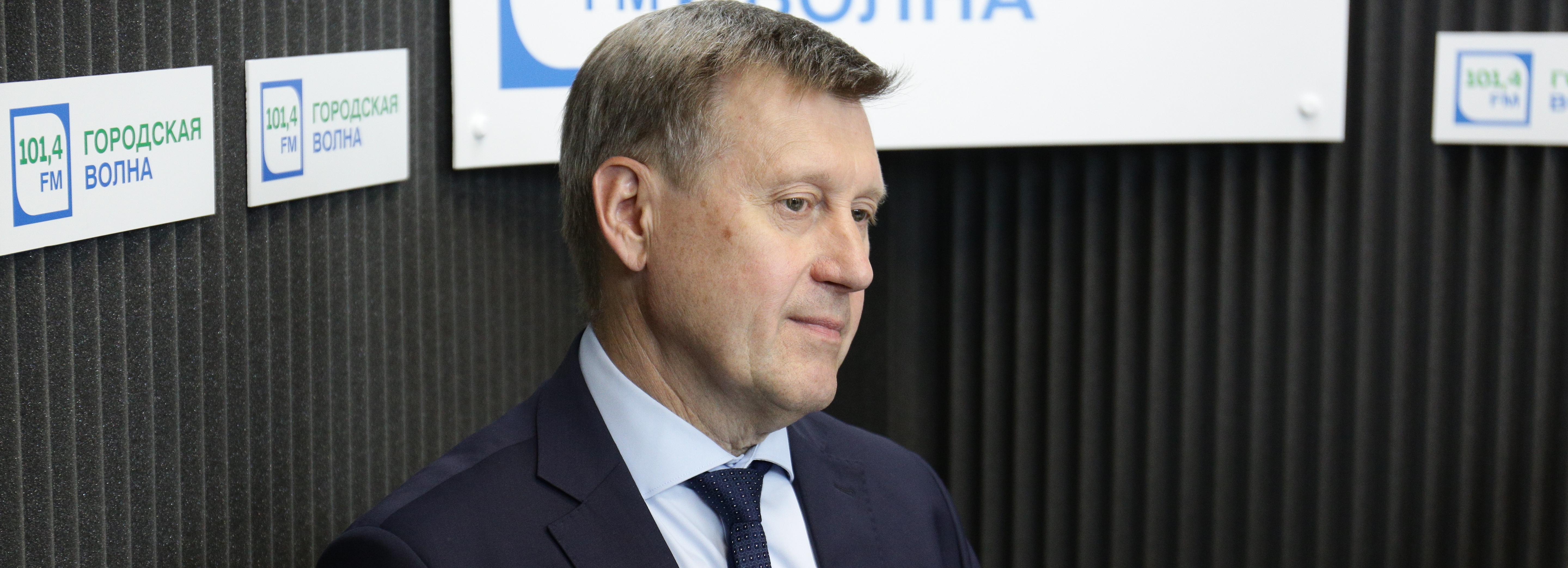 Мэр отвечает: новые автобусы и ремонт проспекта Дзержинского