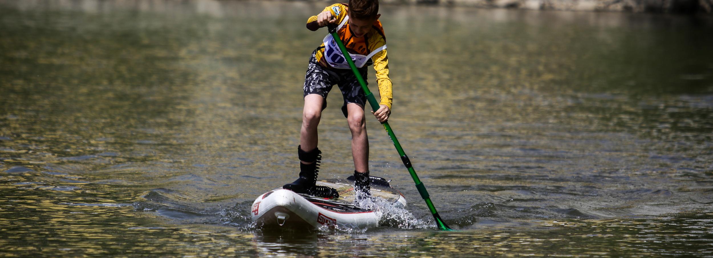 Как научиться плавать на сапборде — инструкция с видео