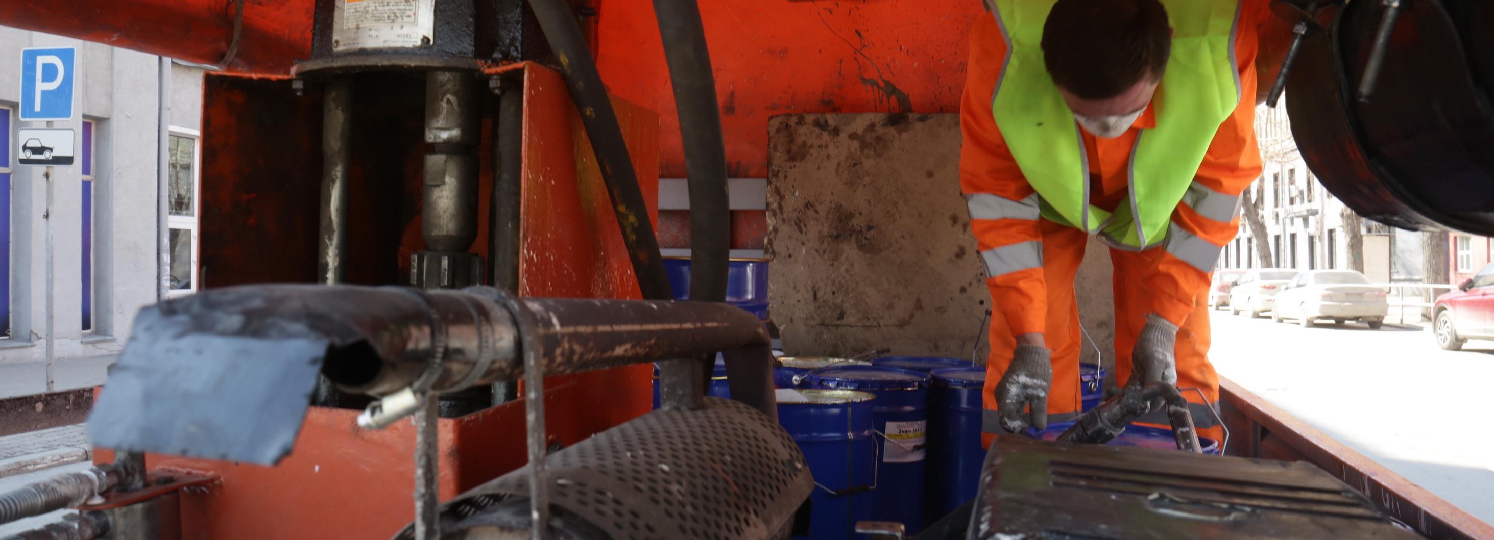 На площади Карла Маркса и Красном проспекте обновили разметку