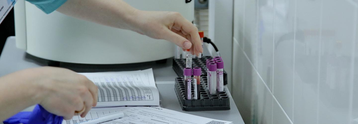 Быстрый и дешёвый тест на ковид придумывают новосибирские учёные