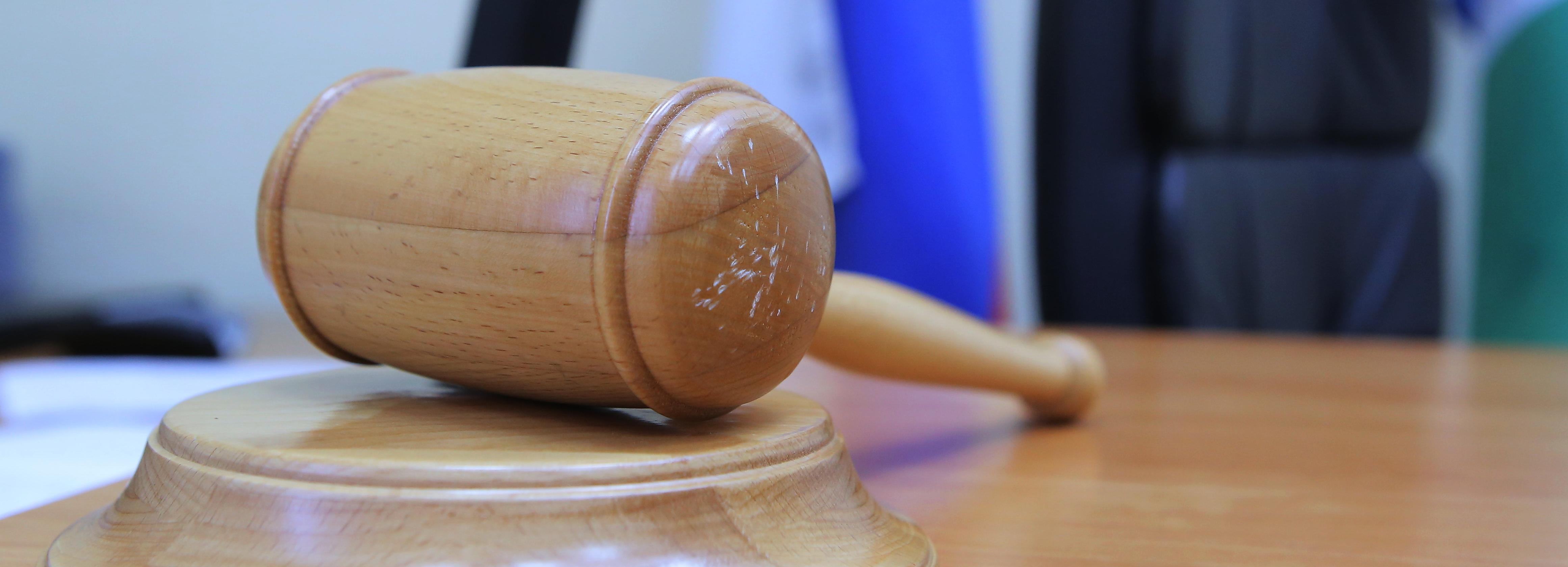 Дело о запертом в холодильнике ребёнке дошло до суда в Новосибирске