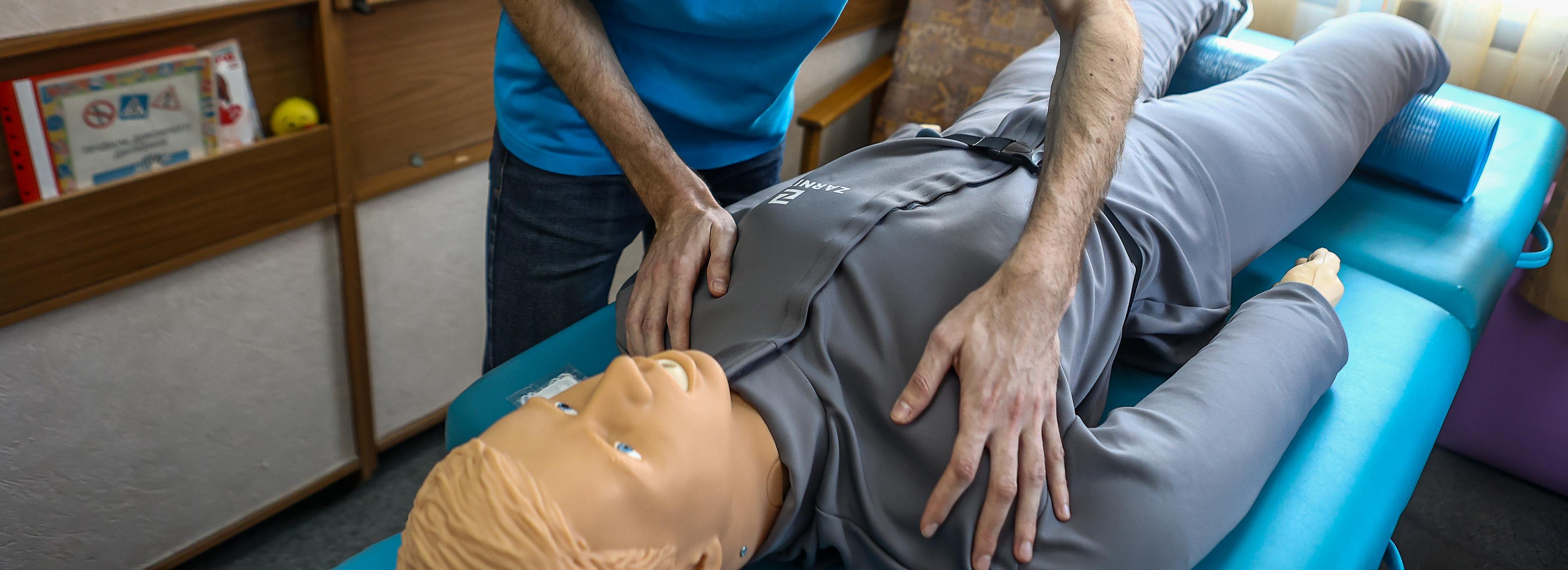 Гоша из «Доброшколы» поможет незрячим детям освоить профессию массажиста