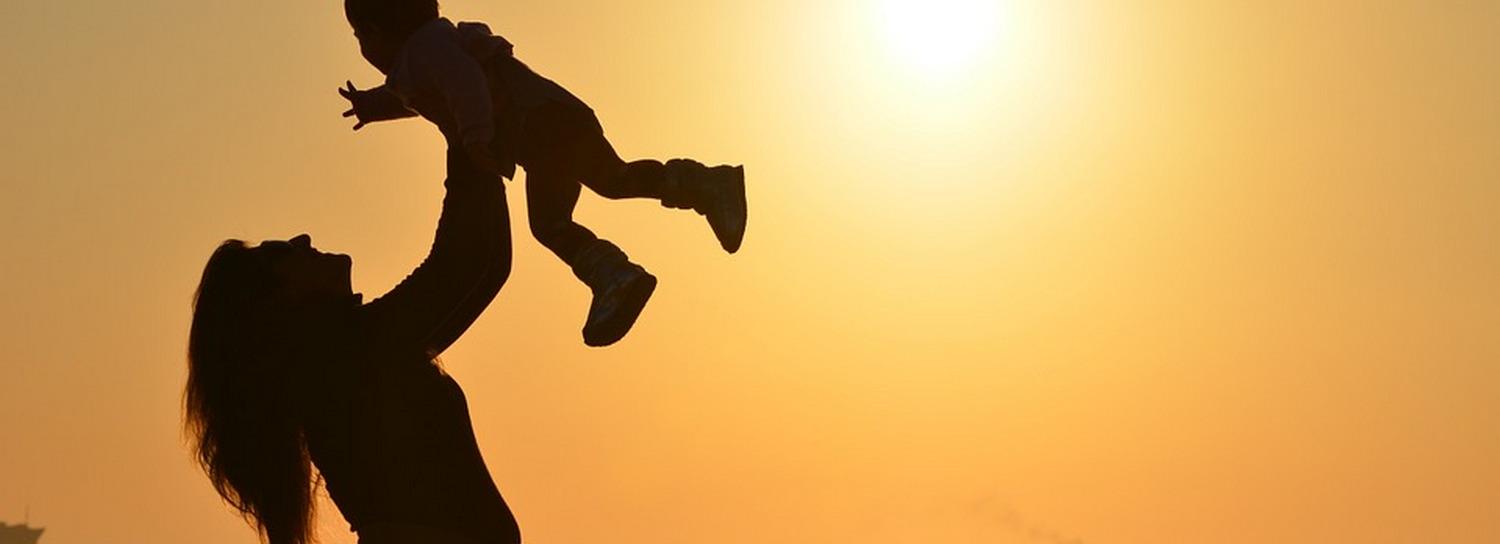 «Мама в плюсе»: как помогают женщинам и детям с ВИЧ в Новосибирске