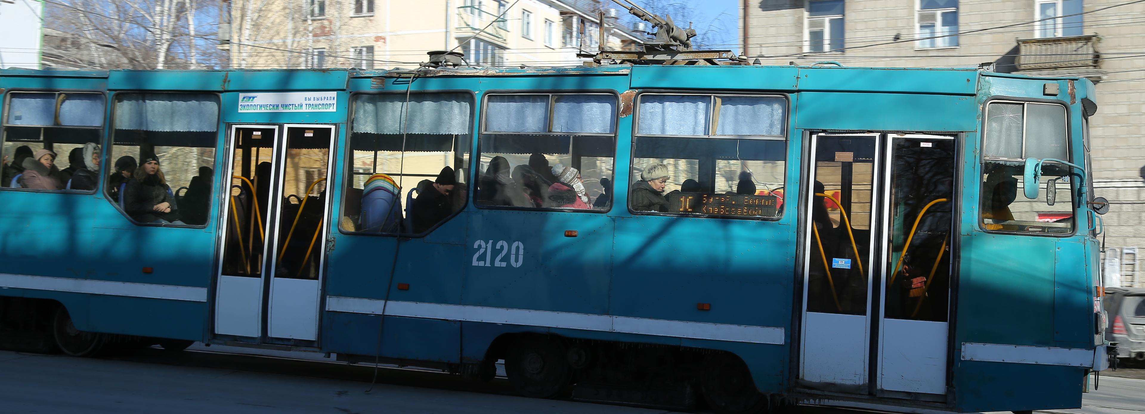 Троллейбусы и трамваи изменят маршруты из-за работ на площади Труда