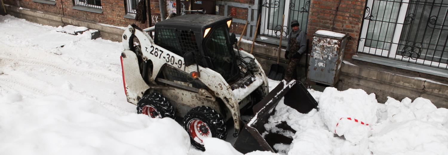 За плохую уборку снега в Кировском районе оштрафовали больше 20 УК