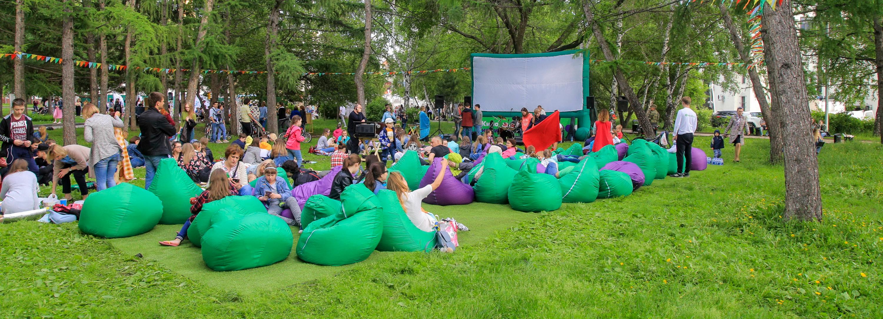 Где в Новосибирске показывают кино под открытым небом