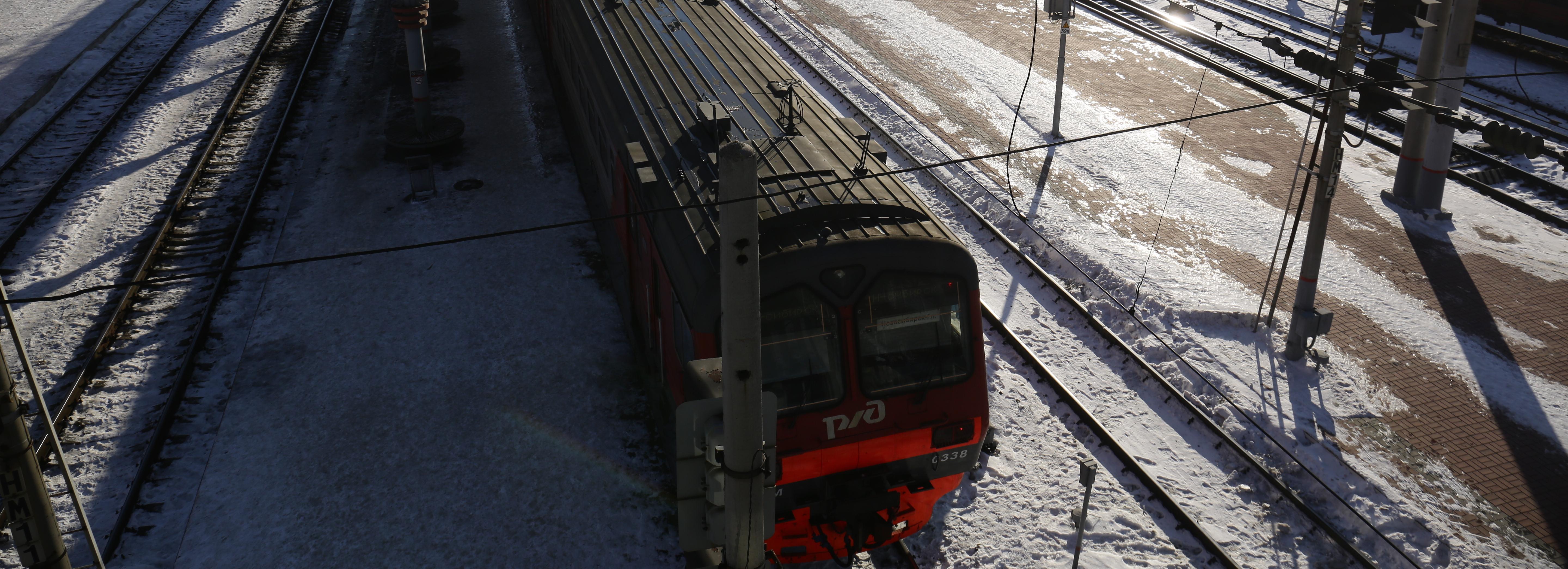 Вагон путейцев загорелся на станции Речкуновка под Новосибирском