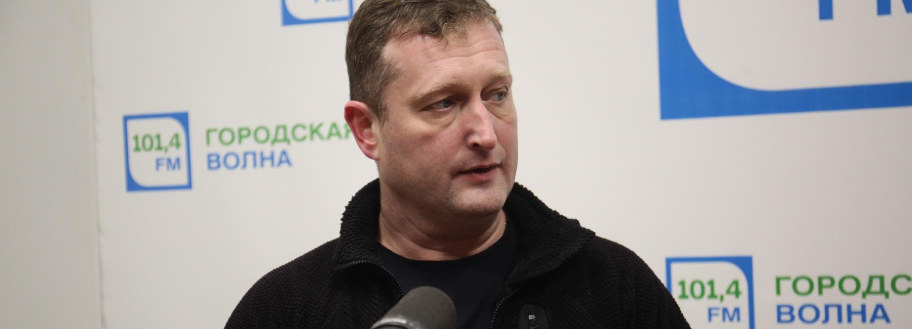 Нужно ли делать прививку от COVID-19 — мнение врача Якова Новосёлова