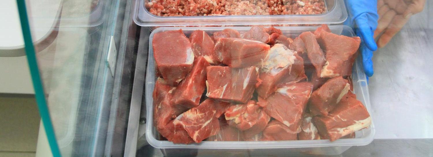 Роспотребнадзор нашёл в Новосибирске мясо с истёкшим сроком годности