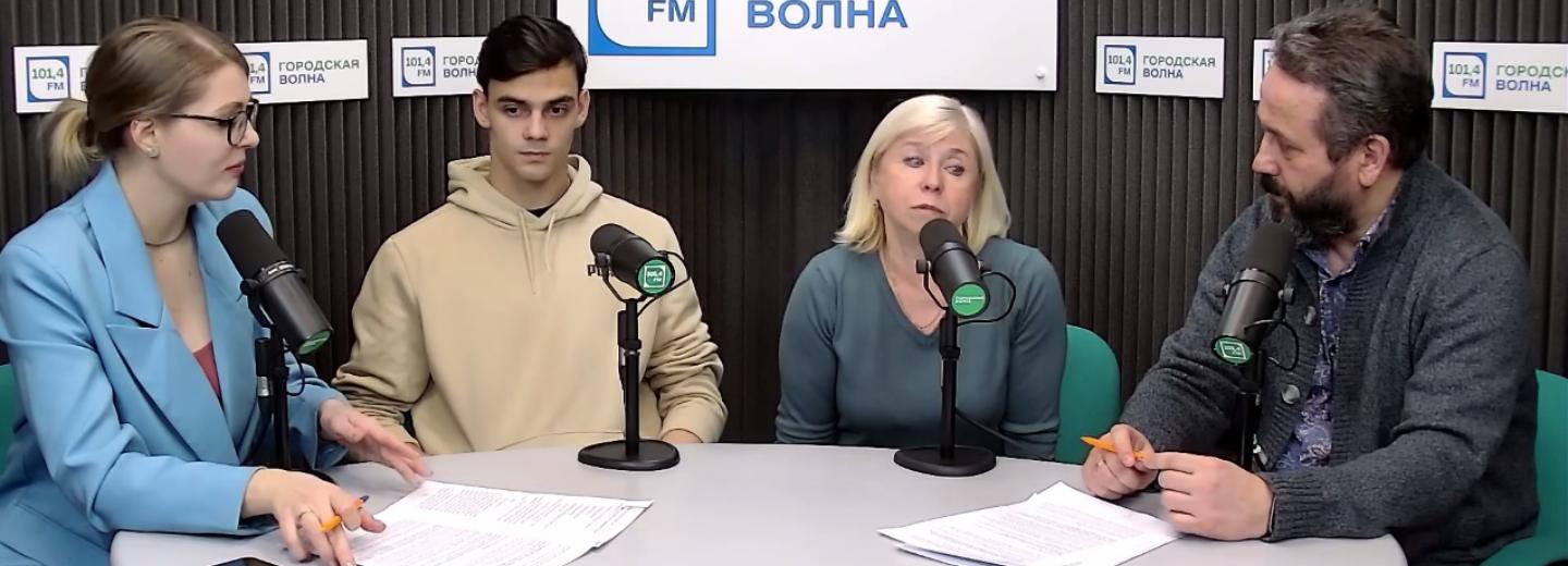 Разговор о спорте: россыпь медалей завоевали батутисты и гимнасты