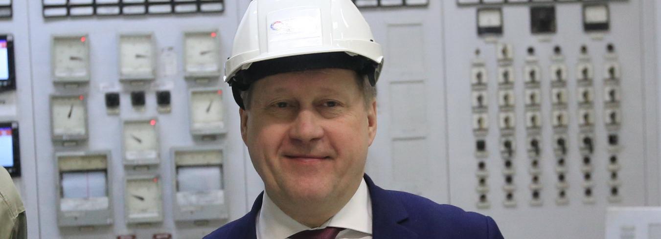 Мэр Новосибирска поздравляет с Днём энергетика