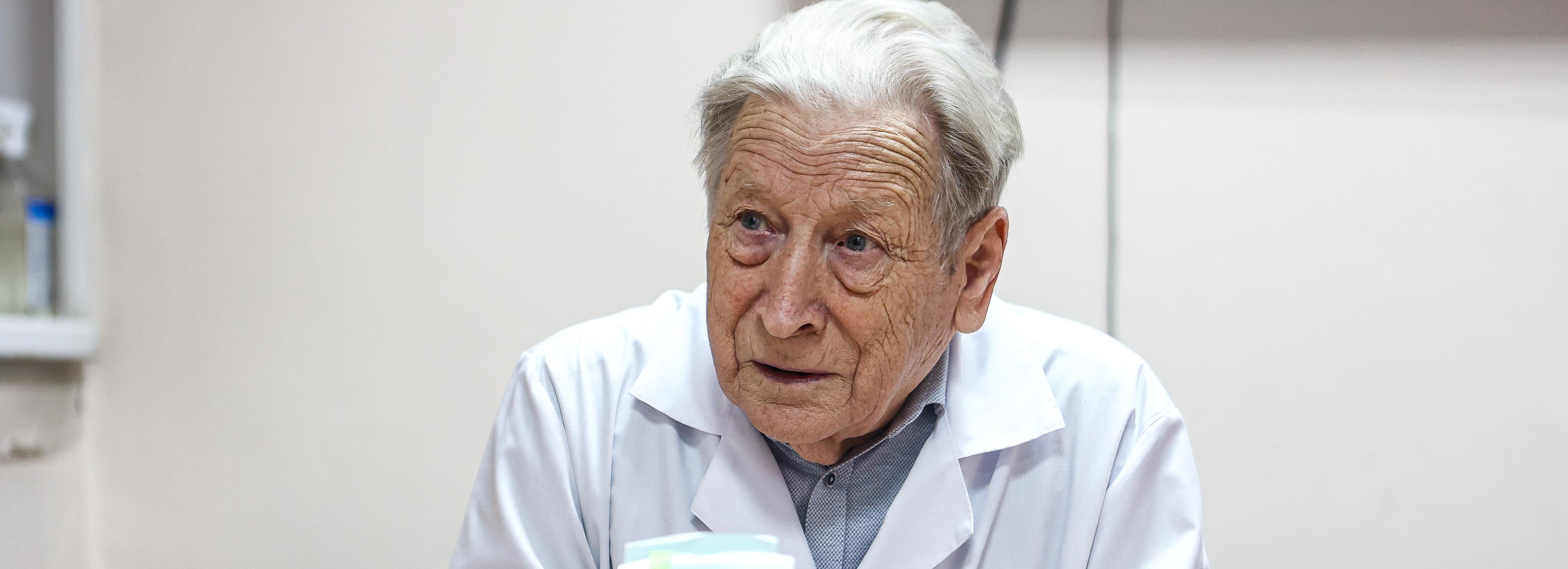 94-летний анестезиолог Михаил Иванцов: «Врач — это великое дело»