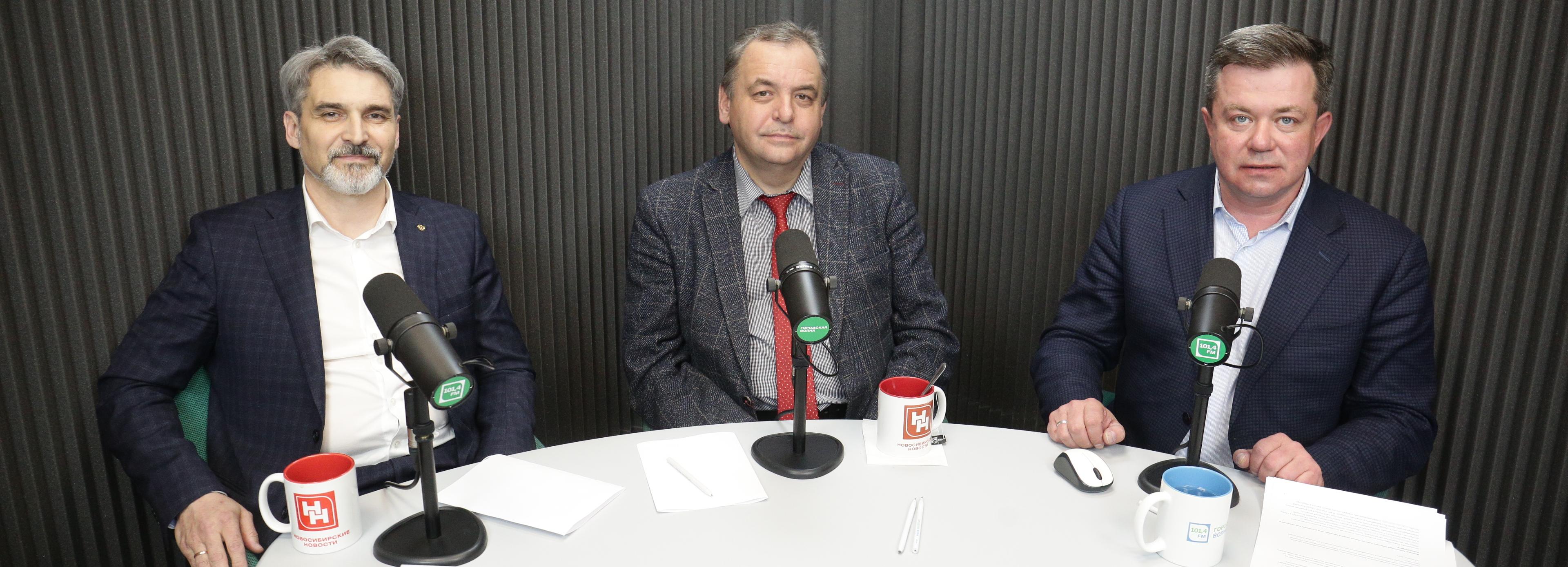 «Хватит воевать с памятниками»: мнения о переименовании площади Свердлова