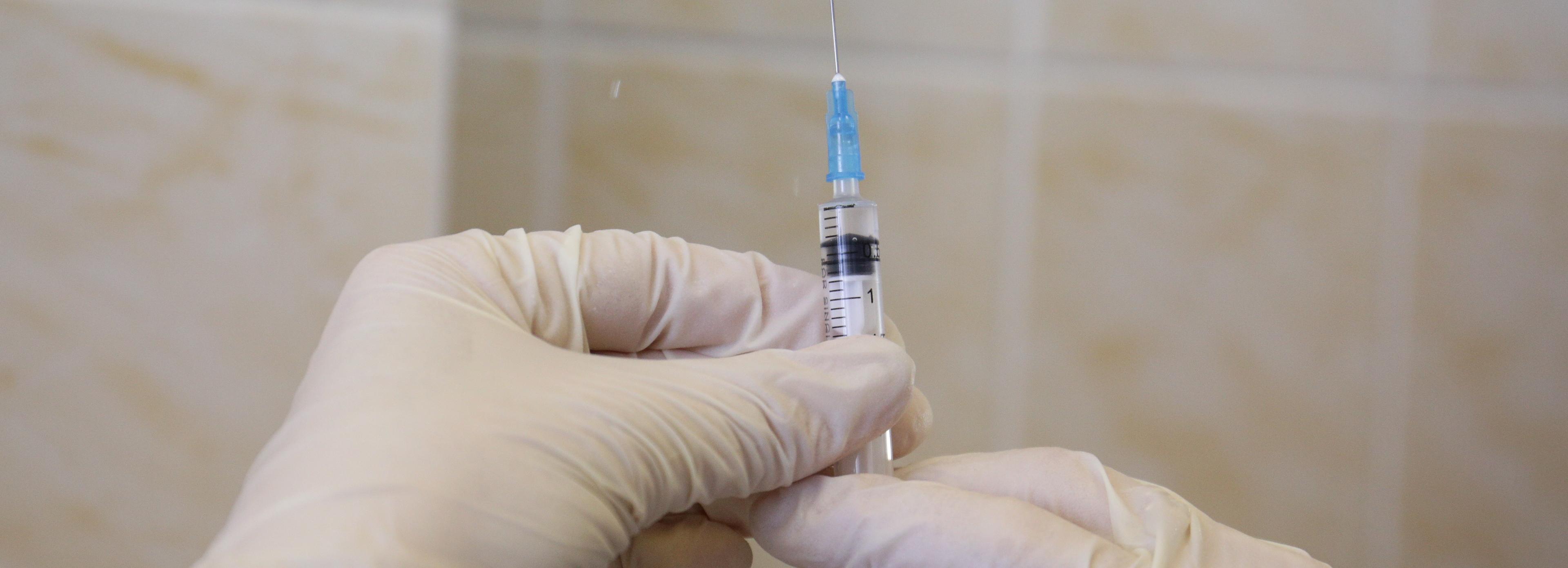 Вакцинация подростков от коронавируса стартует в Новосибирске