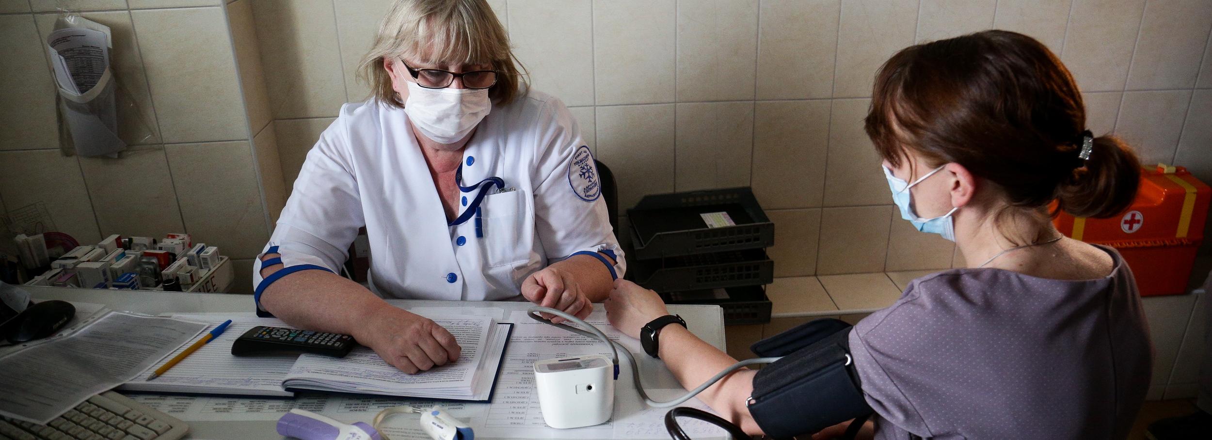 Как вернуть запахи и вкусы после COVID-19 — советы пульмонолога НГУ