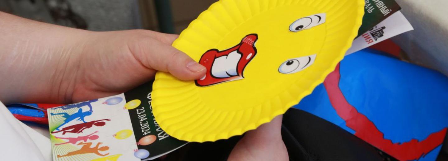 На открытии Весенней недели добра улыбнулись даже тарелки