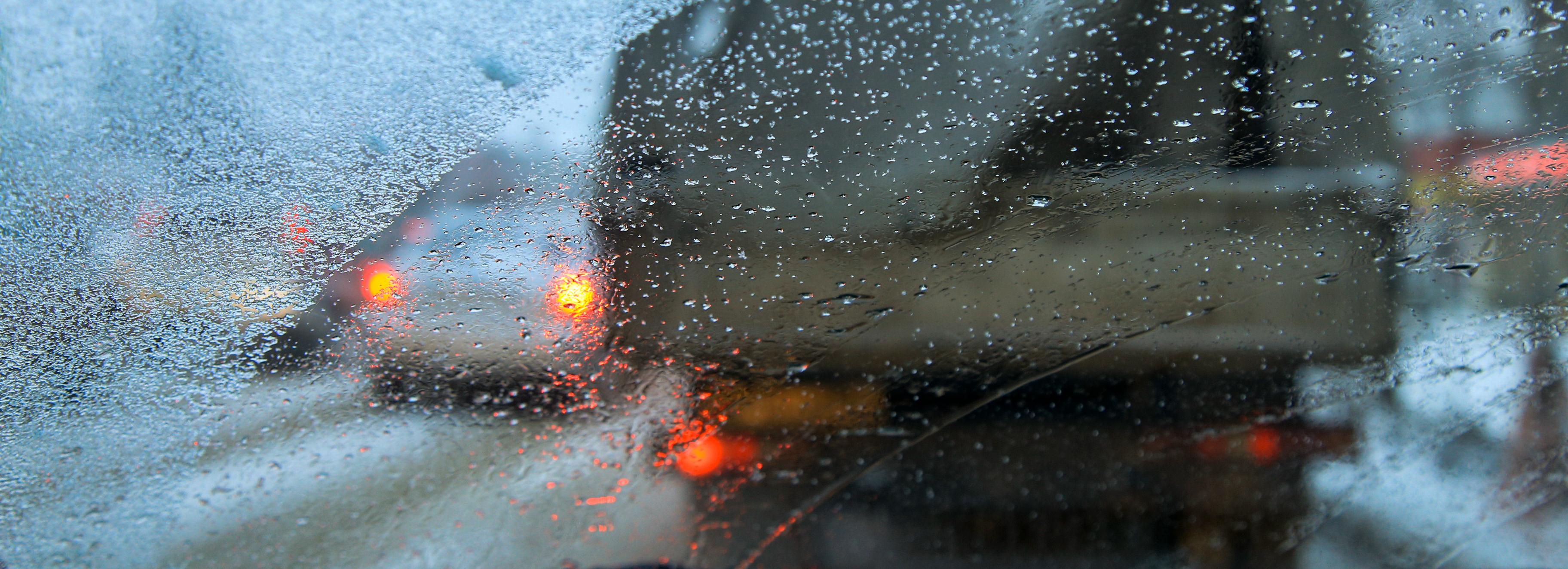 Трассы в Новосибирской области после оттепели превратились в каток