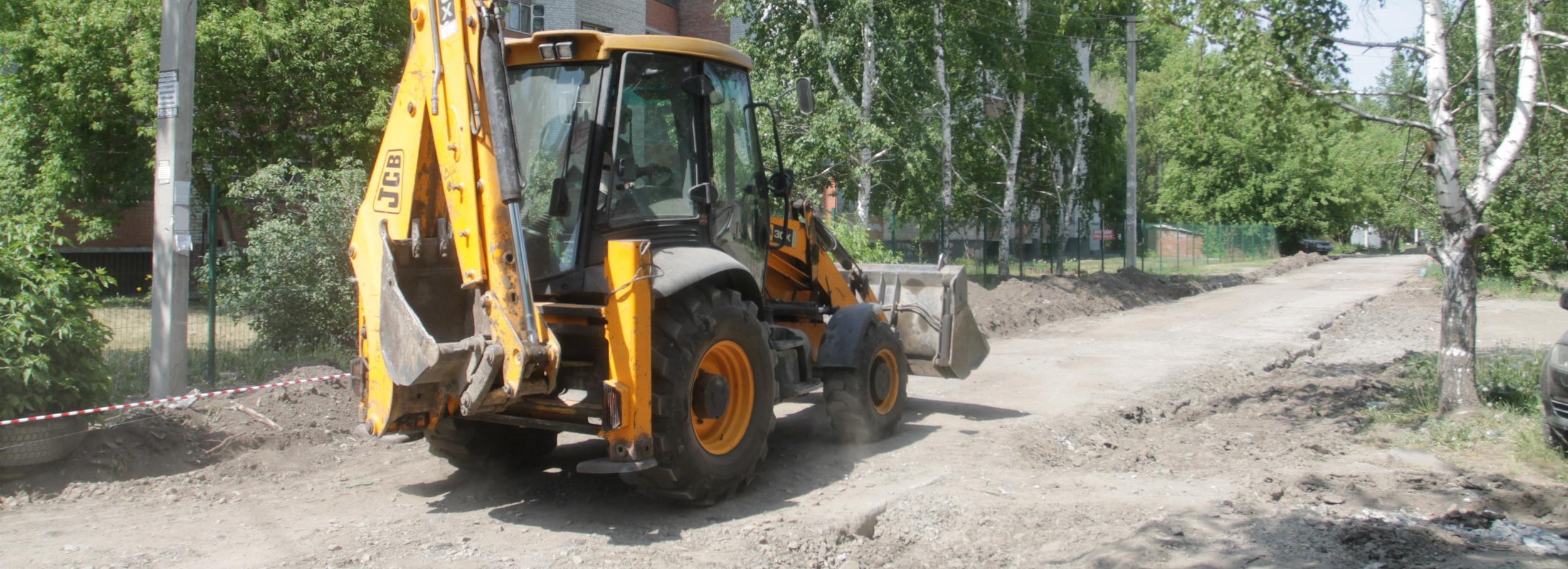 Благоустраивать огромный двор на пять домов начали в Хилокском жилмассиве