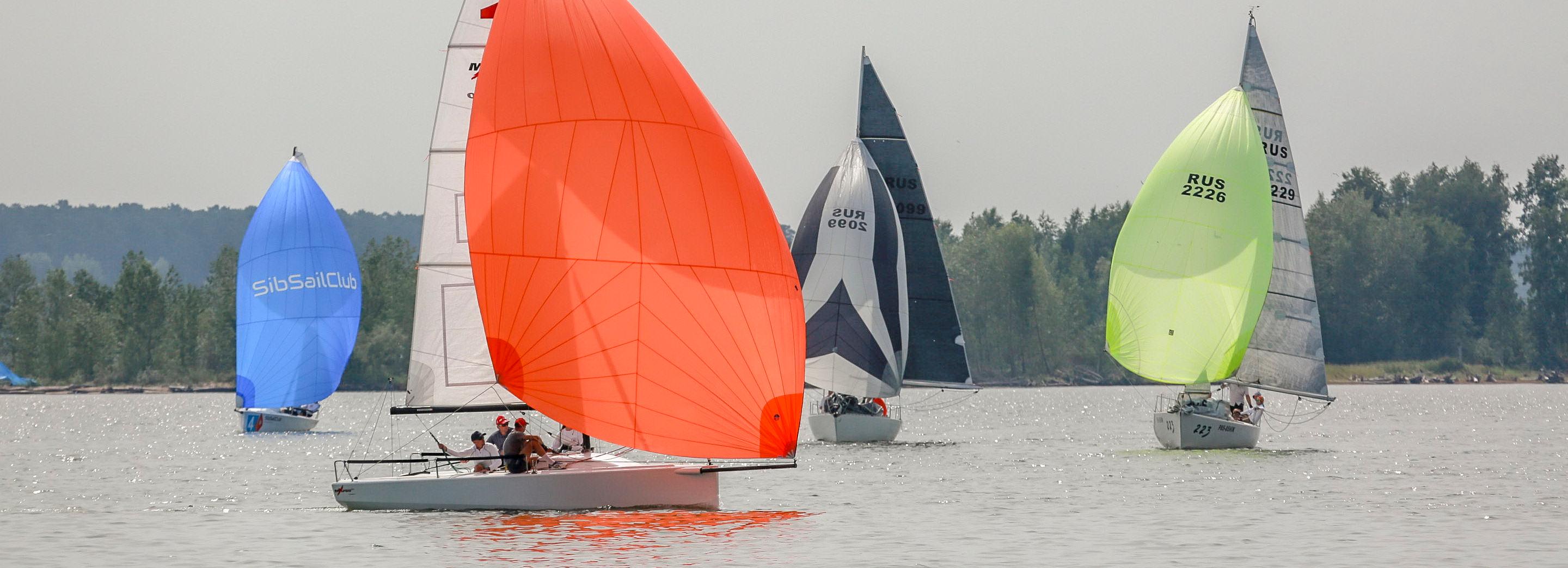 «Сибирская парусная регата»: 200 яхтсменов покорят волны Обского моря