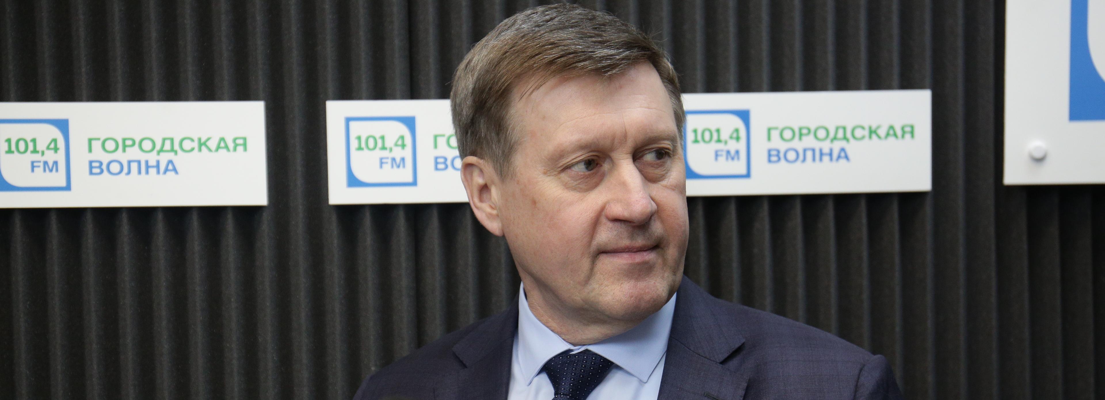 Коротко: мэр Локоть про санитарную обрезку деревьев