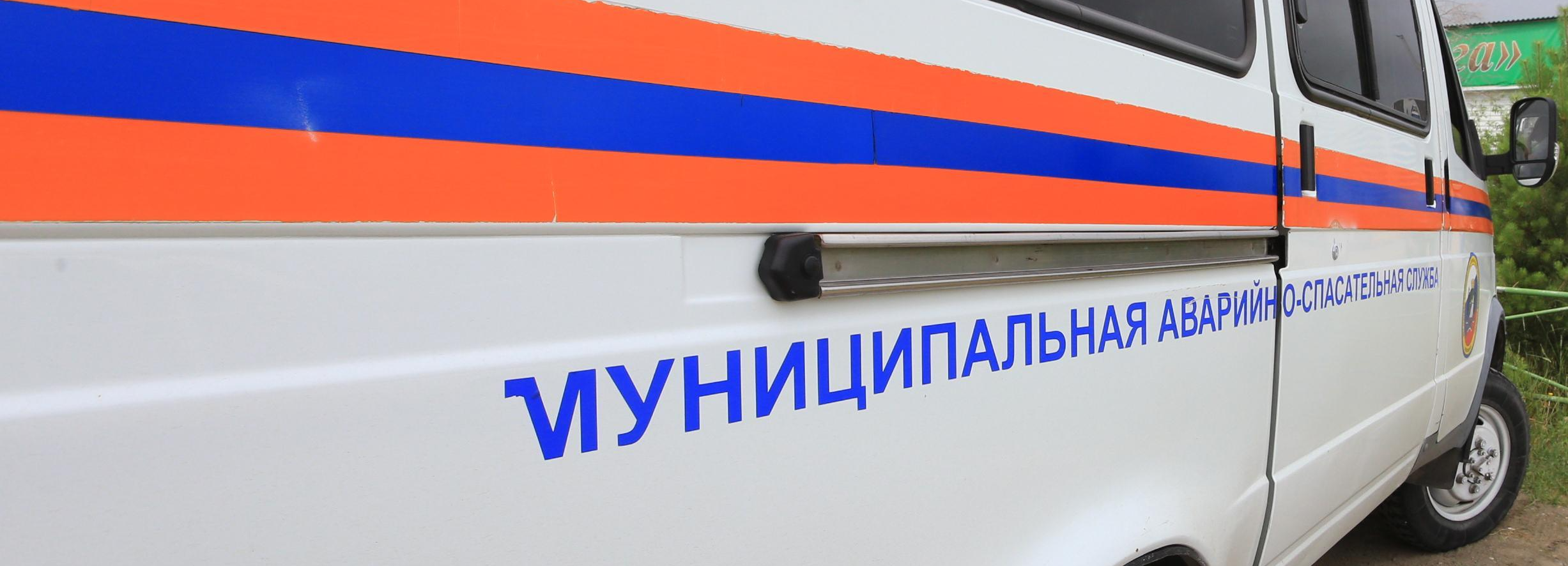 Рабочий упал в восьмиметровый котлован на Красном проспекте