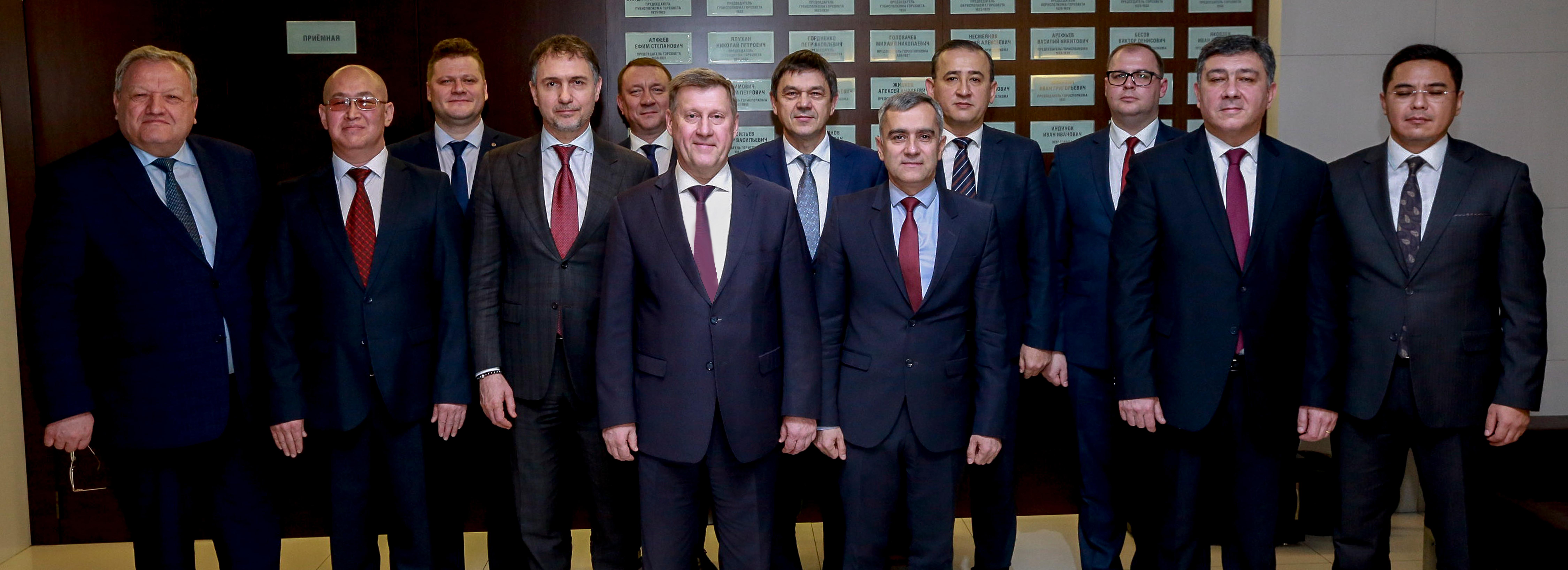 Как в Новосибирске будут развивать отношения с дружественными странами