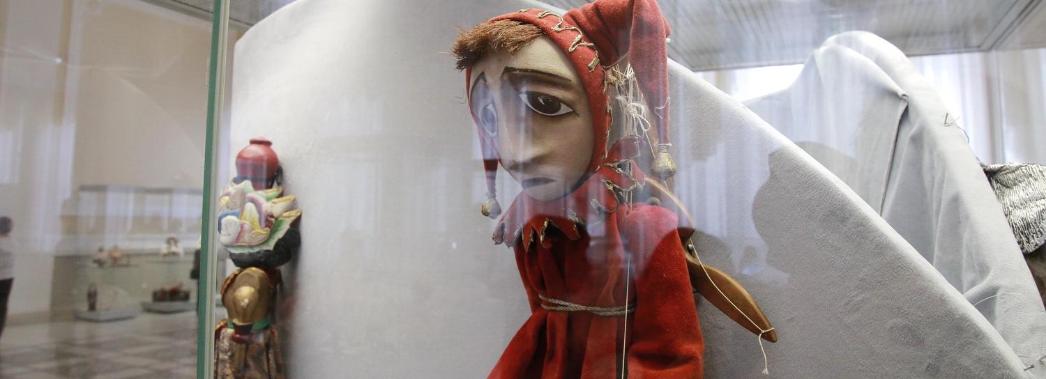 Не время праздновать: в Новосибирске обсудили траты на Новый год