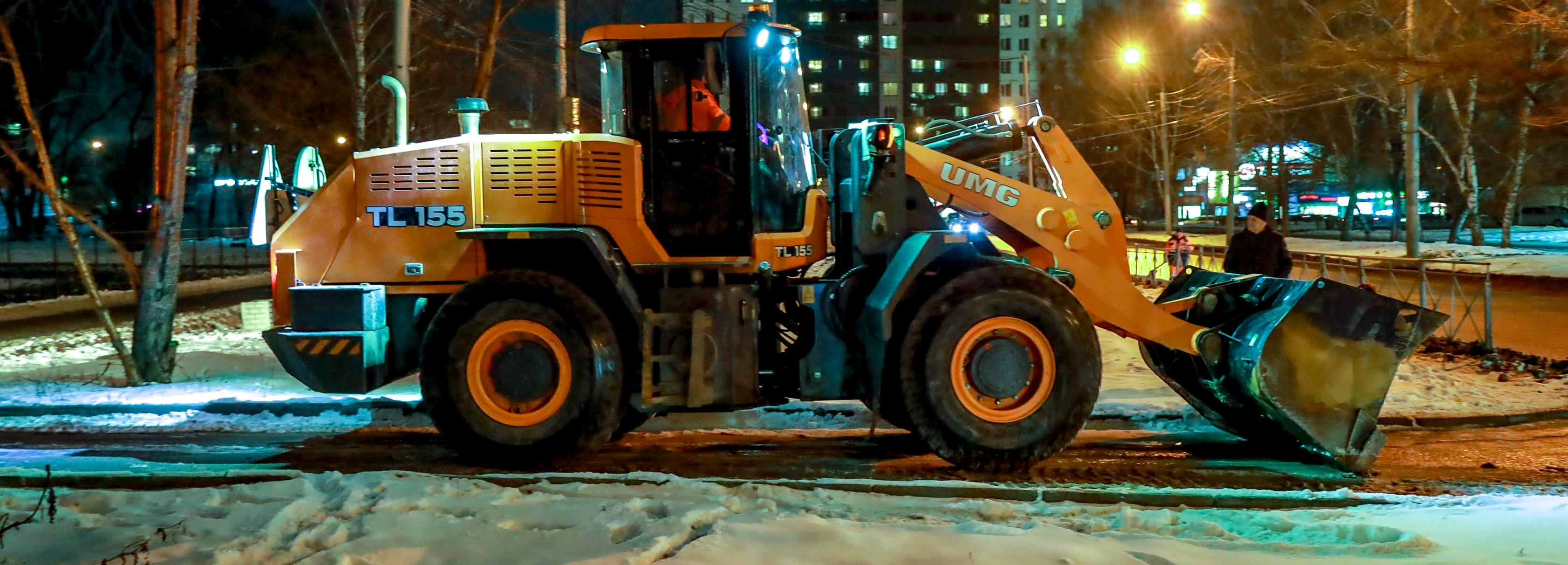 11 новых машин для уборки дорог получит ДЭУ в Кировском районе