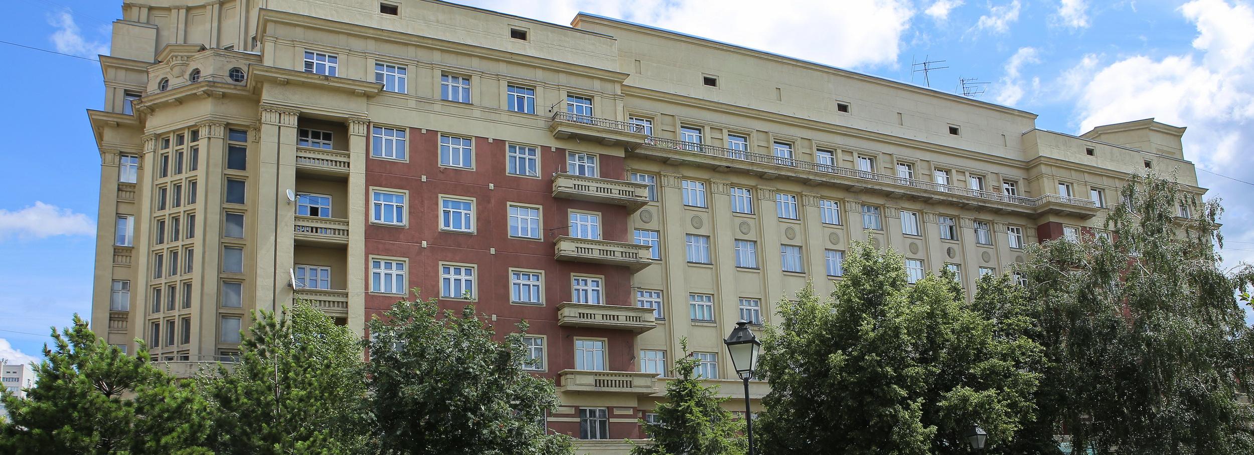 Ремонт стоквартирного дома на Красном проспекте оценили в 100 млн рублей