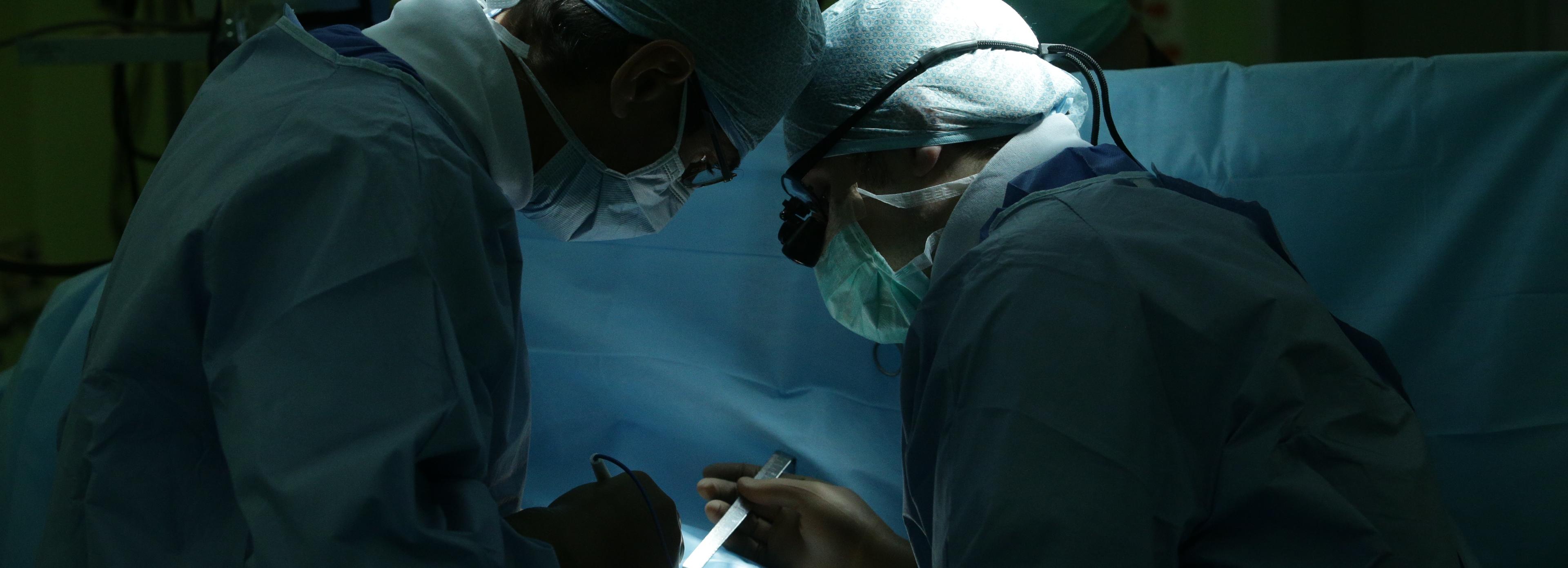 Гигантскую каменистую опухоль достали из сердца младенца в Новосибирске