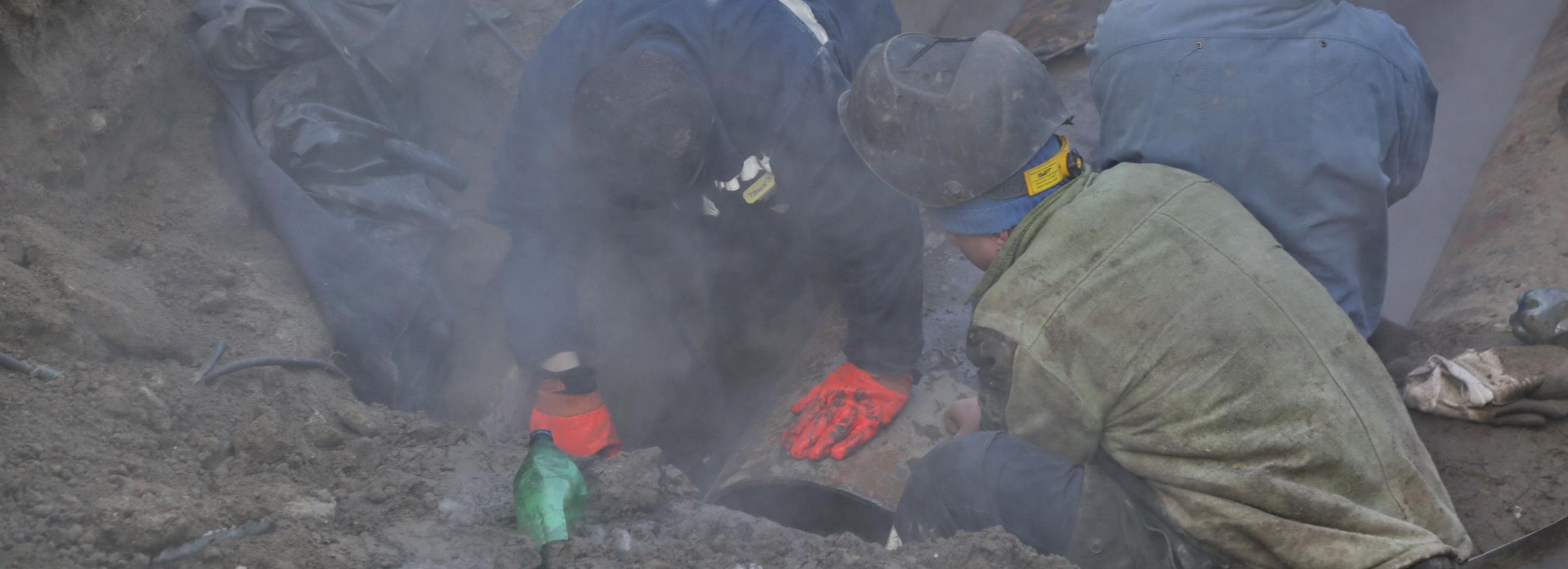 Улицу Чаплыгина в Новосибирске перекрыли из-за коммунальной аварии