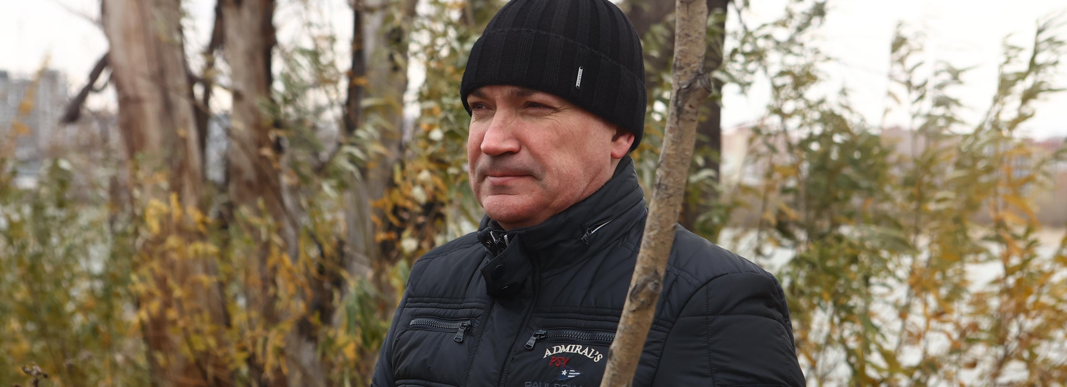 Мэр и тысячи тепло одетых новосибирцев вышли на общегородской субботник