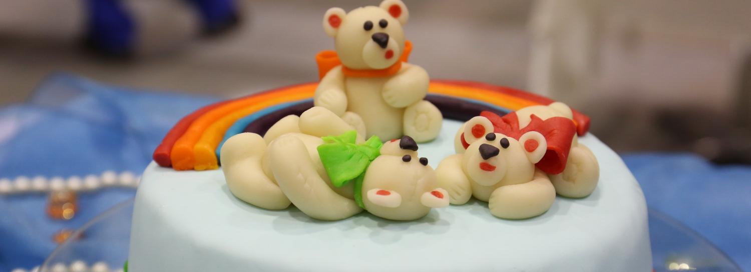 Новосибирцам предлагают «Изумрудный» торт и пельмени «Элита» со скидкой