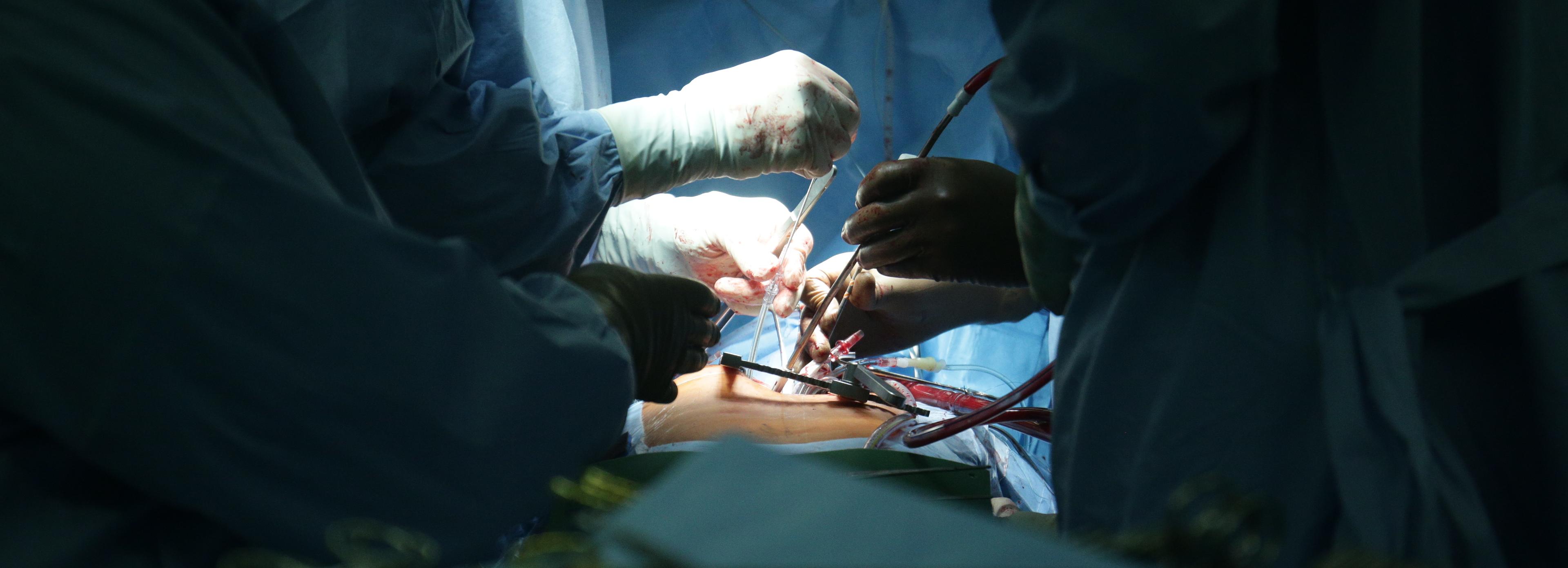 Недоношенного малыша с пороками сердца спасли в Новосибирске